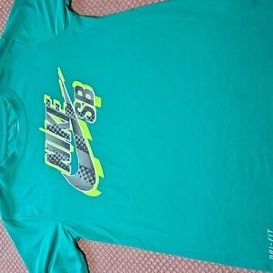 Nike Skateboarding Crew Neck Teal Dri-FIT T-Shirt - KIDS Size 10 -12